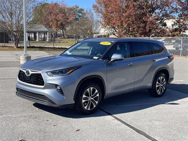 used 2021 Toyota Highlander car, priced at $30,392