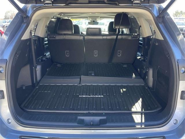 used 2021 Toyota Highlander car, priced at $30,392