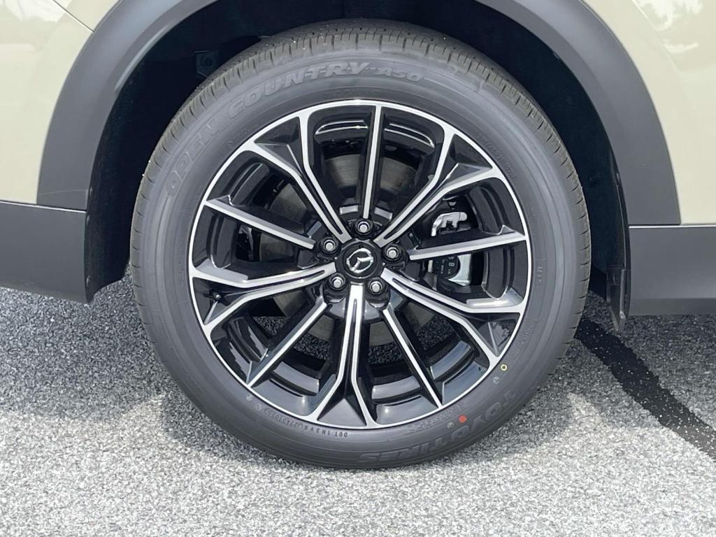 new 2025 Mazda CX-70 PHEV car, priced at $57,370