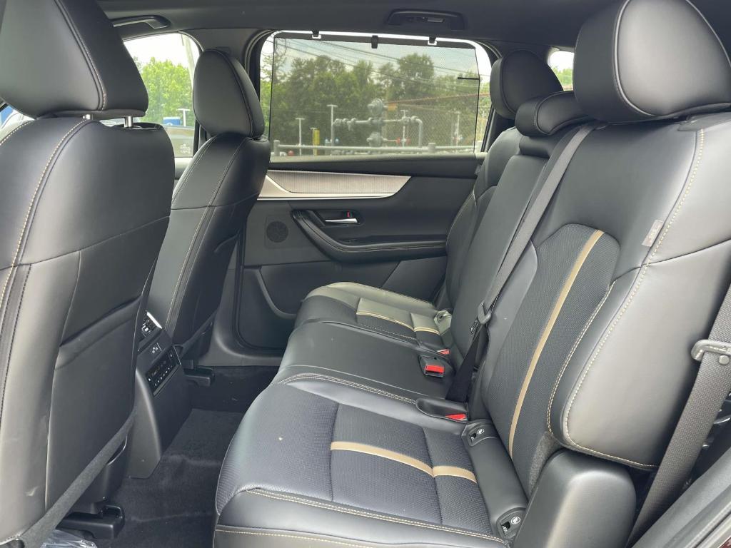 new 2025 Mazda CX-90 car, priced at $55,275