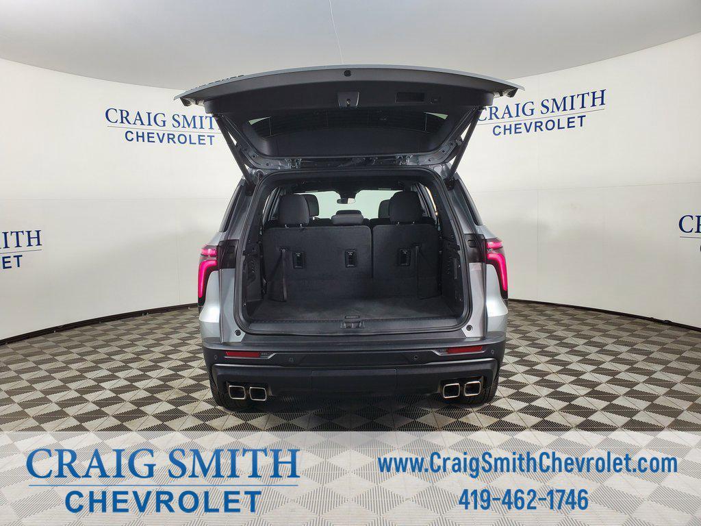 used 2024 Chevrolet Traverse car, priced at $37,498