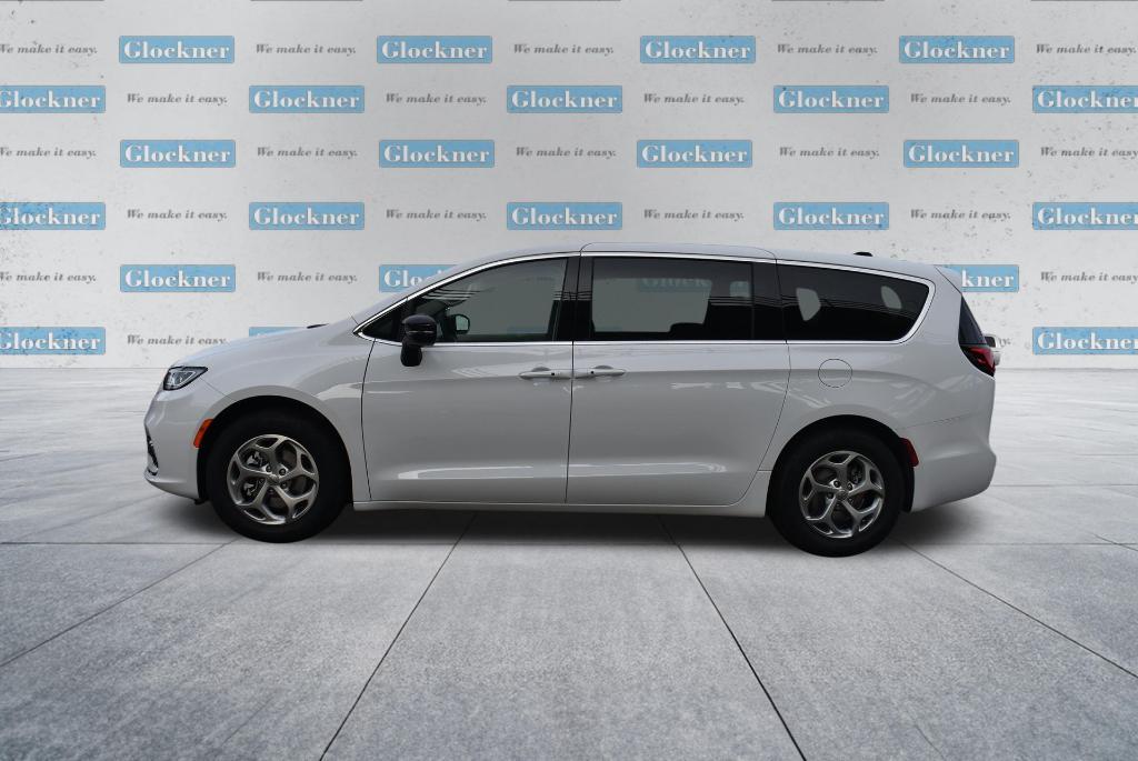 new 2024 Chrysler Pacifica car, priced at $45,528