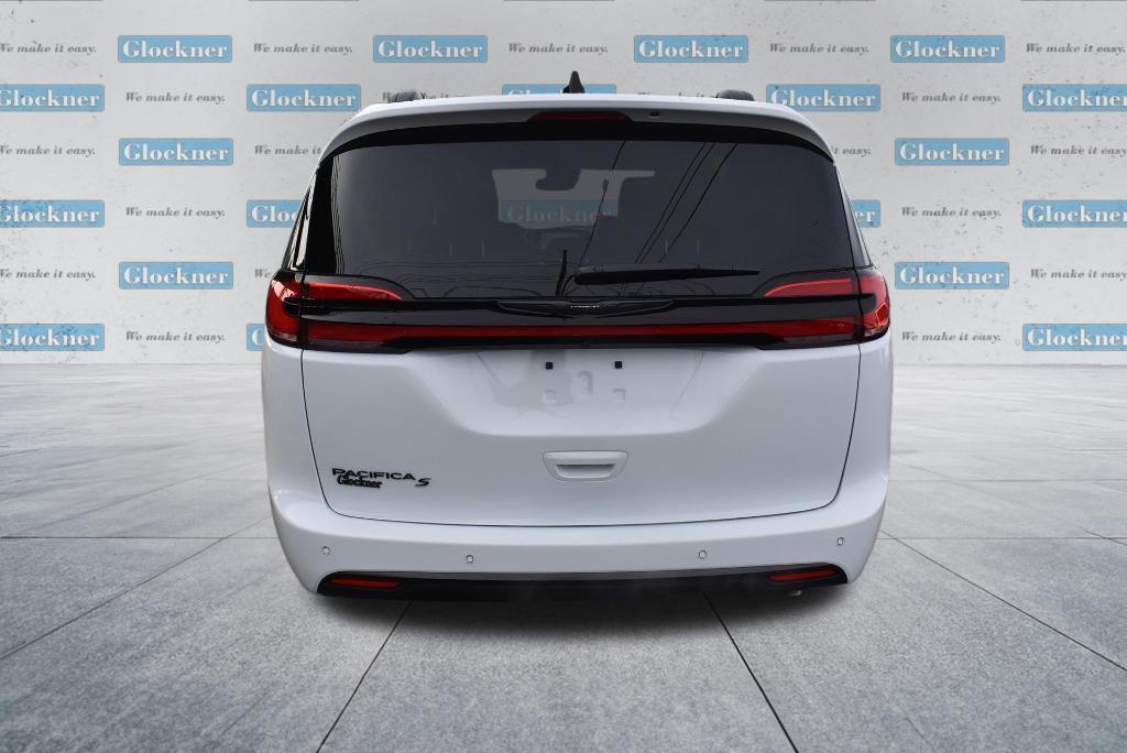 new 2024 Chrysler Pacifica car, priced at $48,506