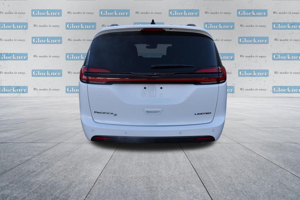 new 2024 Chrysler Pacifica car, priced at $49,675