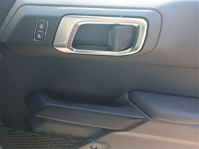 new 2025 Ford Bronco car, priced at $41,499