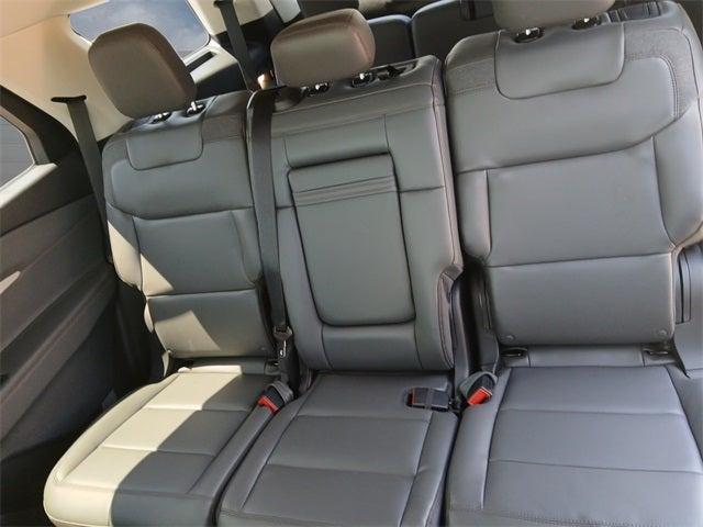 new 2025 Ford Explorer car, priced at $42,581