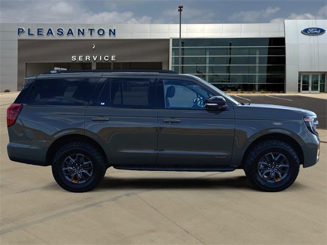 new 2025 Ford Expedition car, priced at $83,945