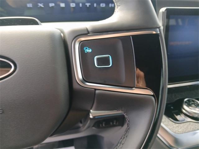 new 2025 Ford Expedition car, priced at $83,945