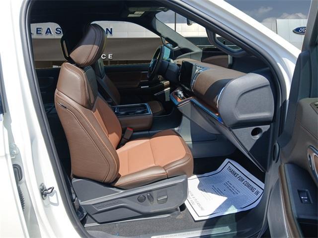 new 2025 Ford Expedition car, priced at $84,923