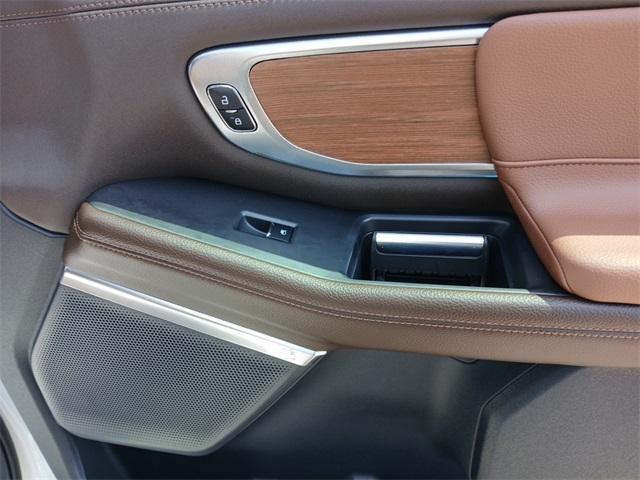 new 2025 Ford Expedition car, priced at $84,923