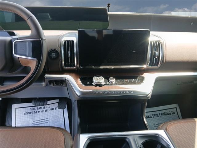 new 2025 Ford Expedition car, priced at $84,923