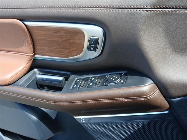 new 2025 Ford Expedition car, priced at $84,923