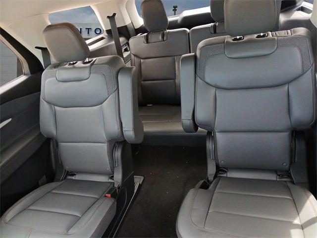 new 2025 Ford Explorer car, priced at $42,581