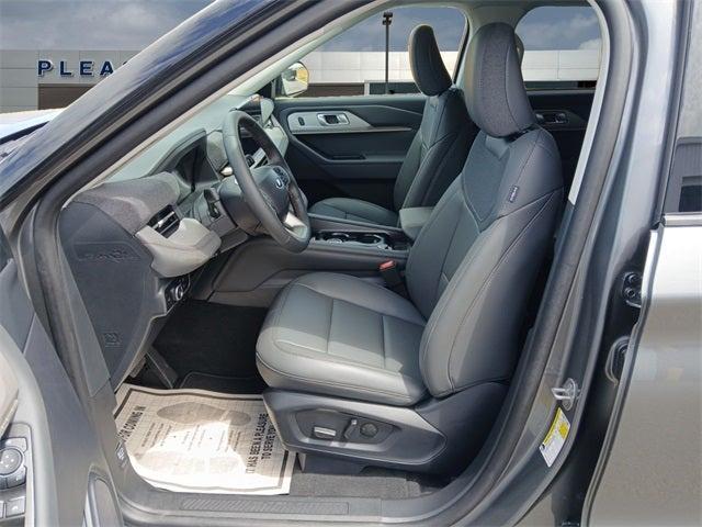 new 2025 Ford Explorer car, priced at $42,581