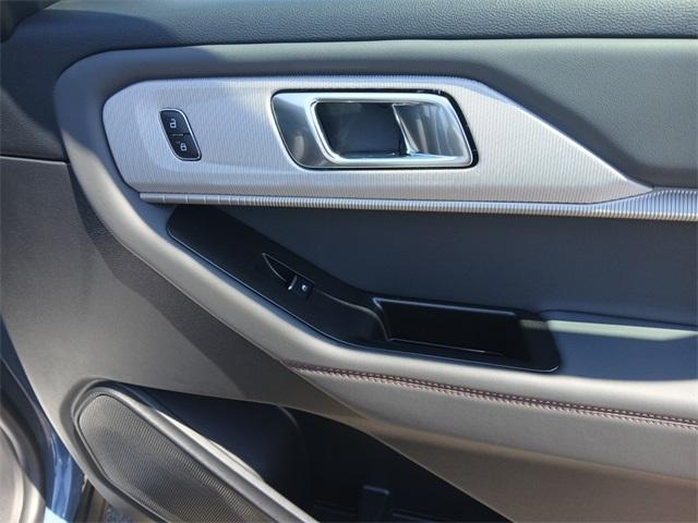 new 2025 Ford Explorer car, priced at $40,588