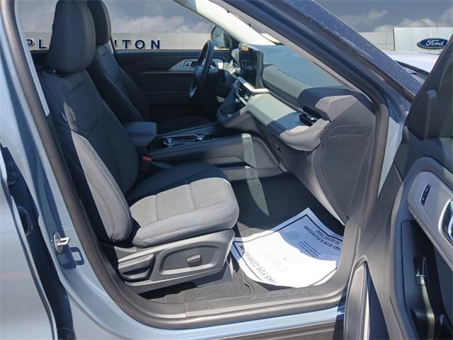 new 2025 Ford Explorer car, priced at $40,588