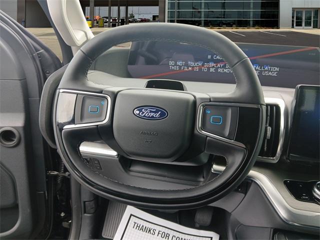 new 2025 Ford Expedition car, priced at $76,945