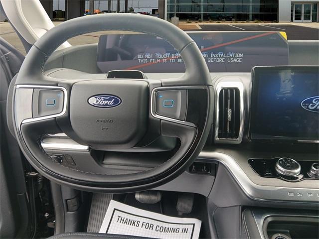new 2025 Ford Expedition car, priced at $76,945
