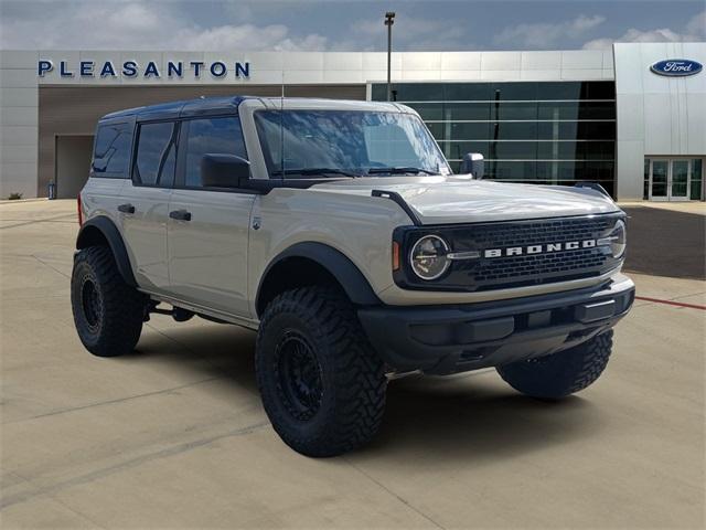 new 2025 Ford Bronco car, priced at $55,362