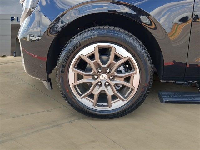 new 2025 Ford Expedition car, priced at $84,987