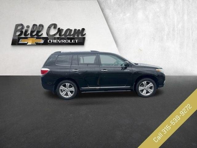 used 2013 Toyota Highlander car, priced at $14,000