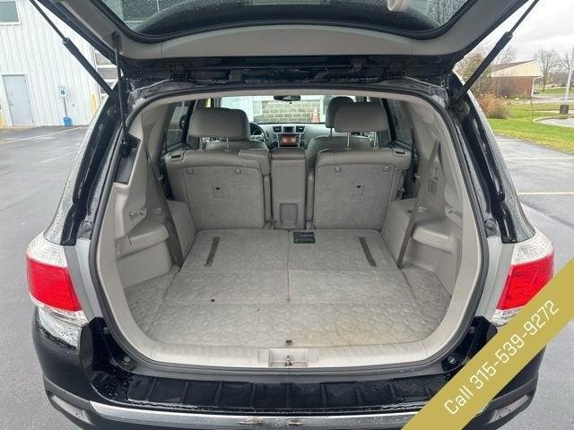 used 2013 Toyota Highlander car, priced at $14,000