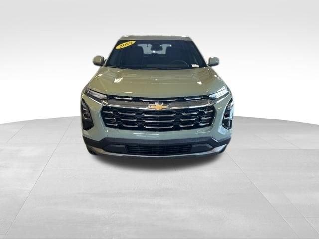 new 2025 Chevrolet Equinox car, priced at $29,995