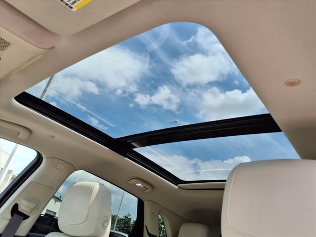 used 2022 Cadillac XT5 car, priced at $28,995