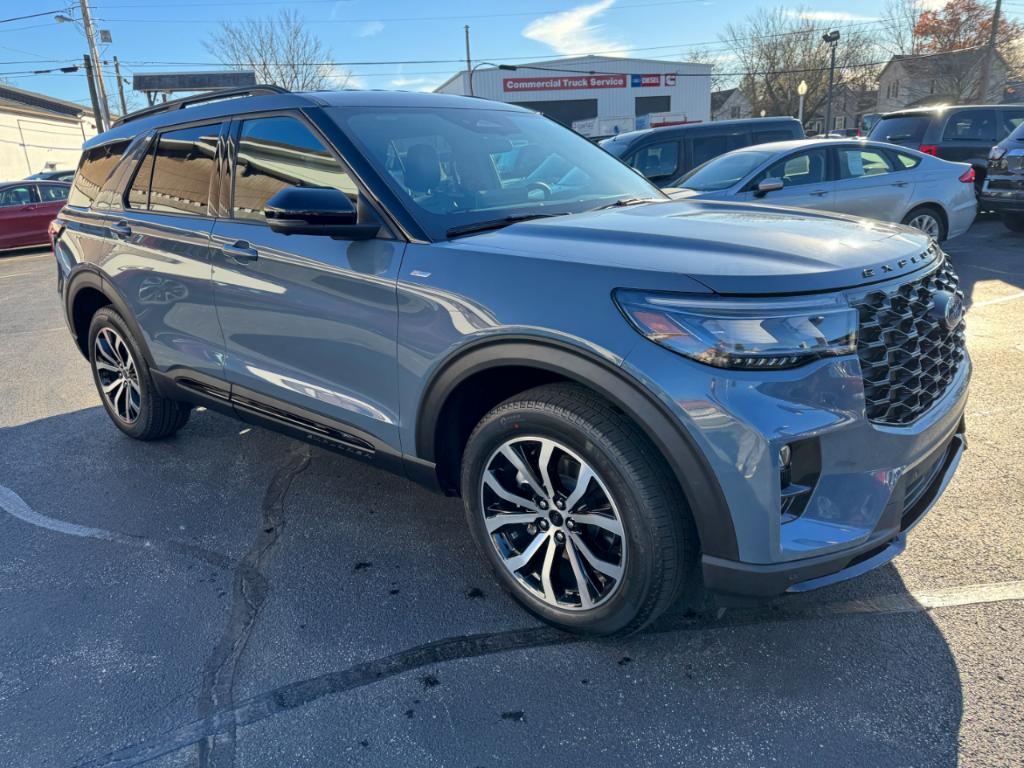 new 2025 Ford Explorer car, priced at $47,260