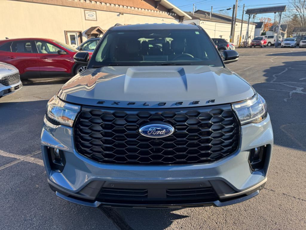 new 2025 Ford Explorer car, priced at $47,260