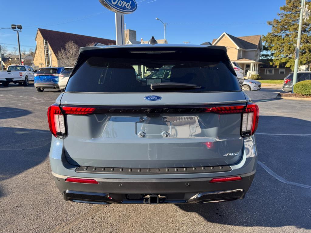 new 2025 Ford Explorer car, priced at $47,260