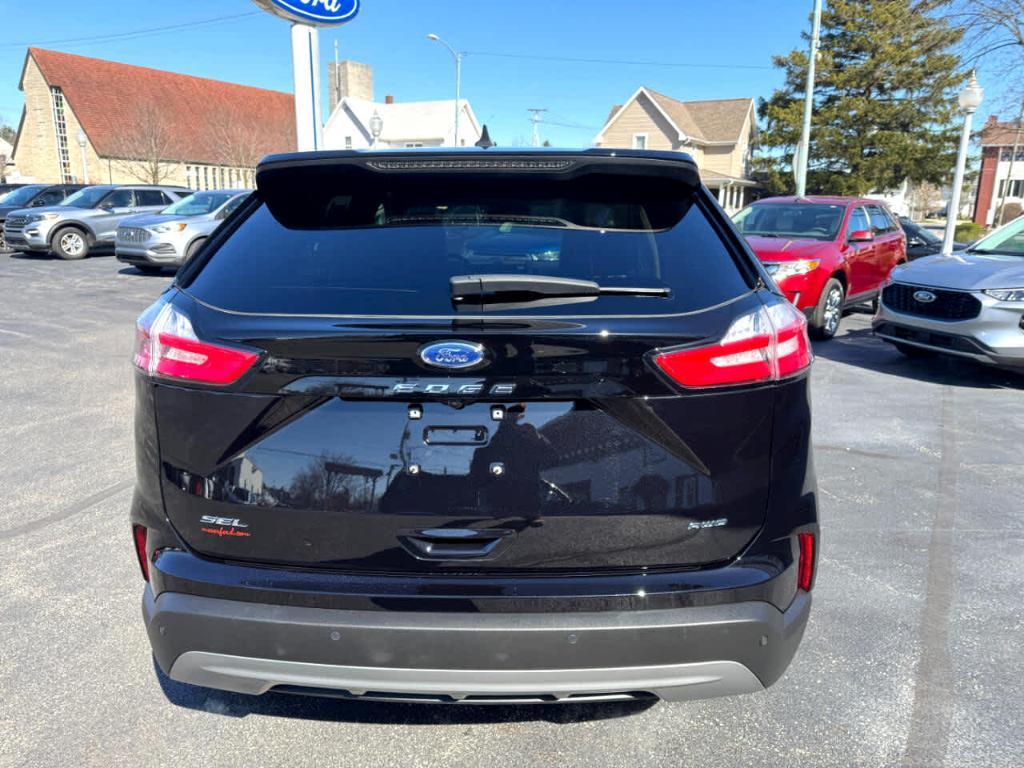 used 2024 Ford Edge car, priced at $31,900