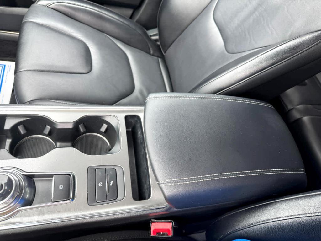 used 2022 Ford Edge car, priced at $25,900