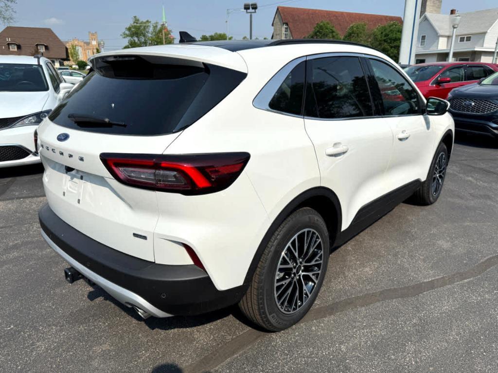new 2025 Ford Escape car, priced at $31,021