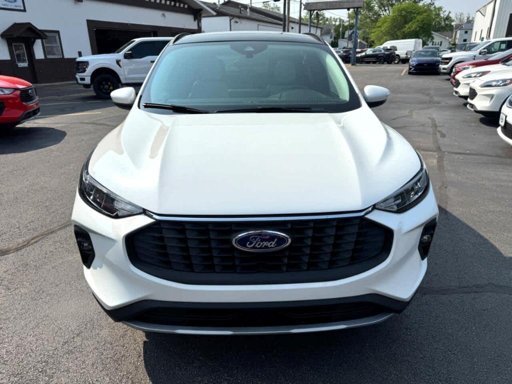 new 2025 Ford Escape car, priced at $31,021
