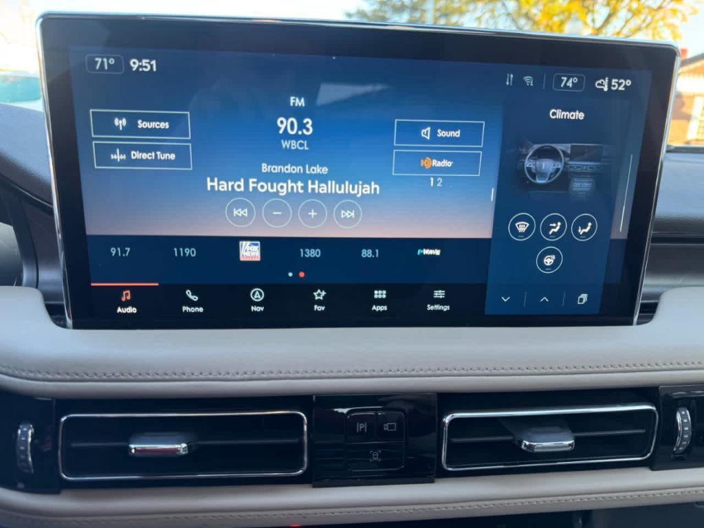 used 2022 Lincoln Nautilus car, priced at $35,500