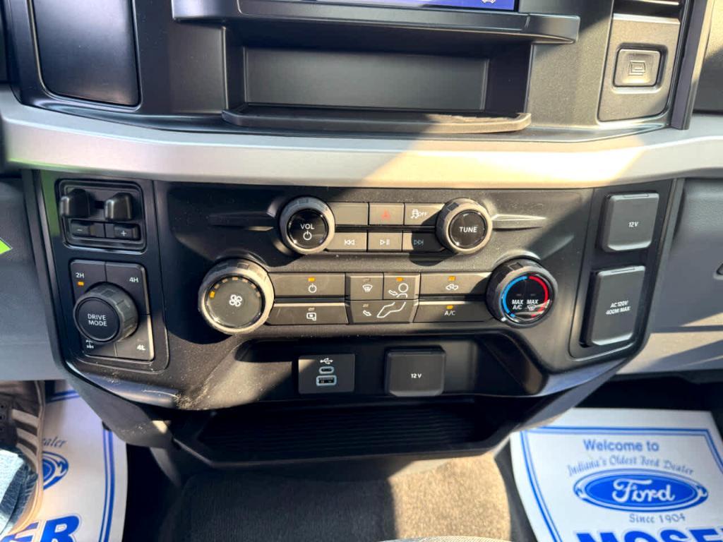 new 2025 Ford F-250 car, priced at $55,825