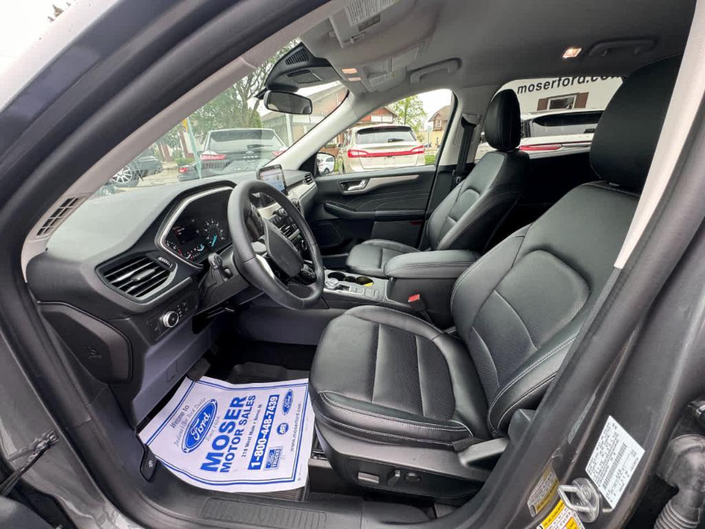 used 2022 Ford Escape car, priced at $25,500