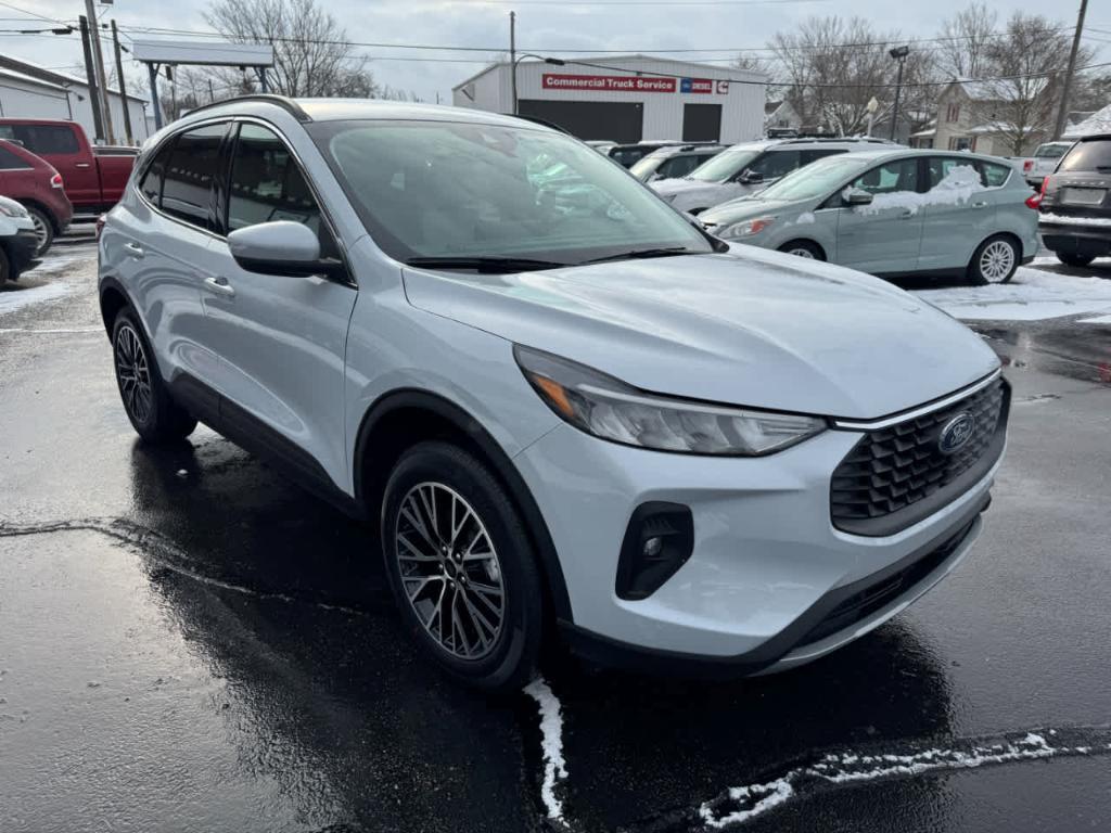 new 2025 Ford Escape car, priced at $36,390