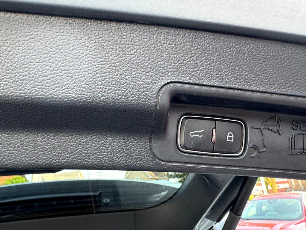 used 2023 Ford Explorer car, priced at $37,900