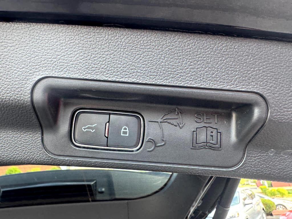 used 2023 Ford Explorer car, priced at $35,900