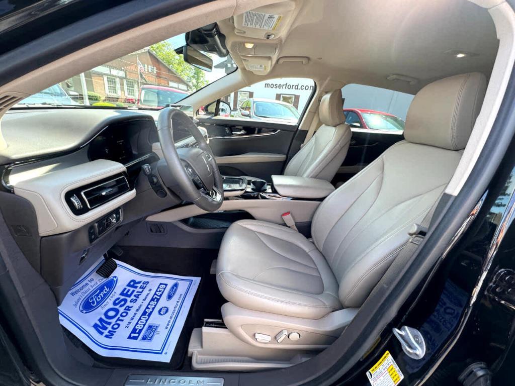 used 2022 Lincoln Nautilus car, priced at $29,900