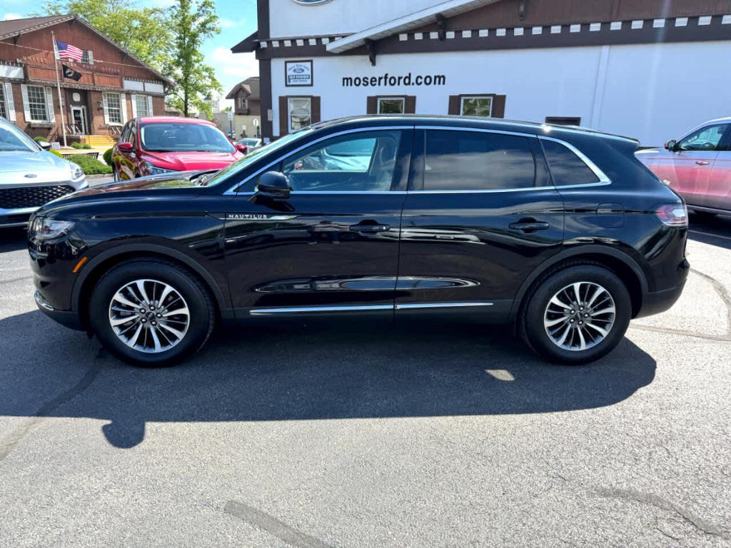 used 2022 Lincoln Nautilus car, priced at $29,900