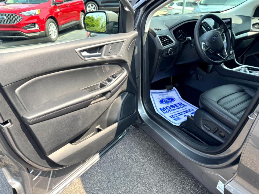used 2024 Ford Edge car, priced at $35,900