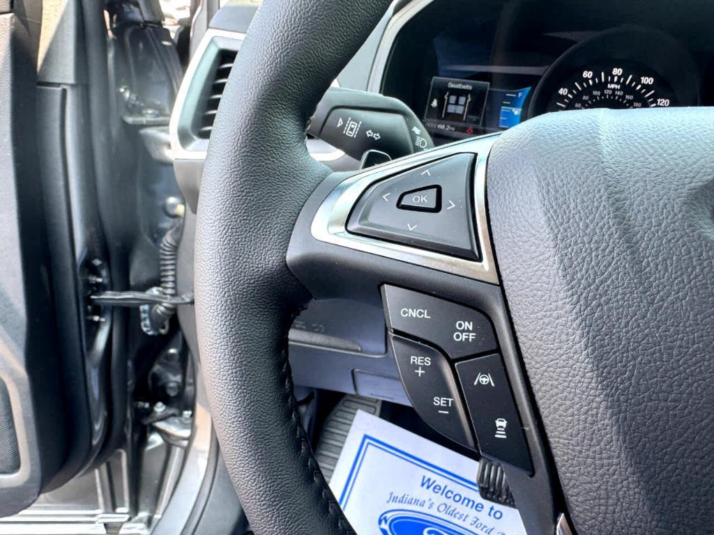 used 2024 Ford Edge car, priced at $35,900