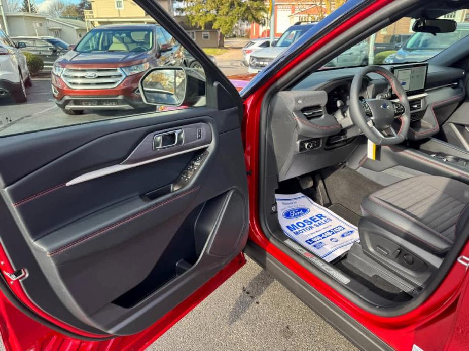 new 2025 Ford Explorer car, priced at $46,905