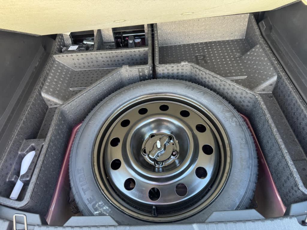 used 2024 Ford Edge car, priced at $27,500