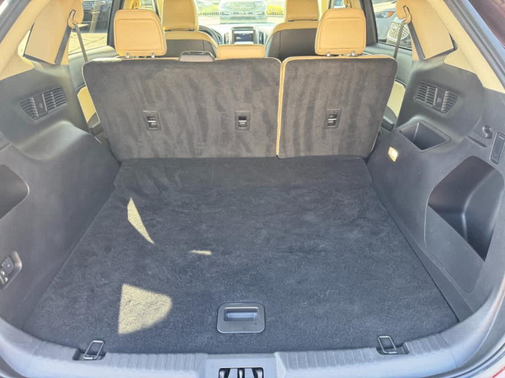 used 2024 Ford Edge car, priced at $27,500