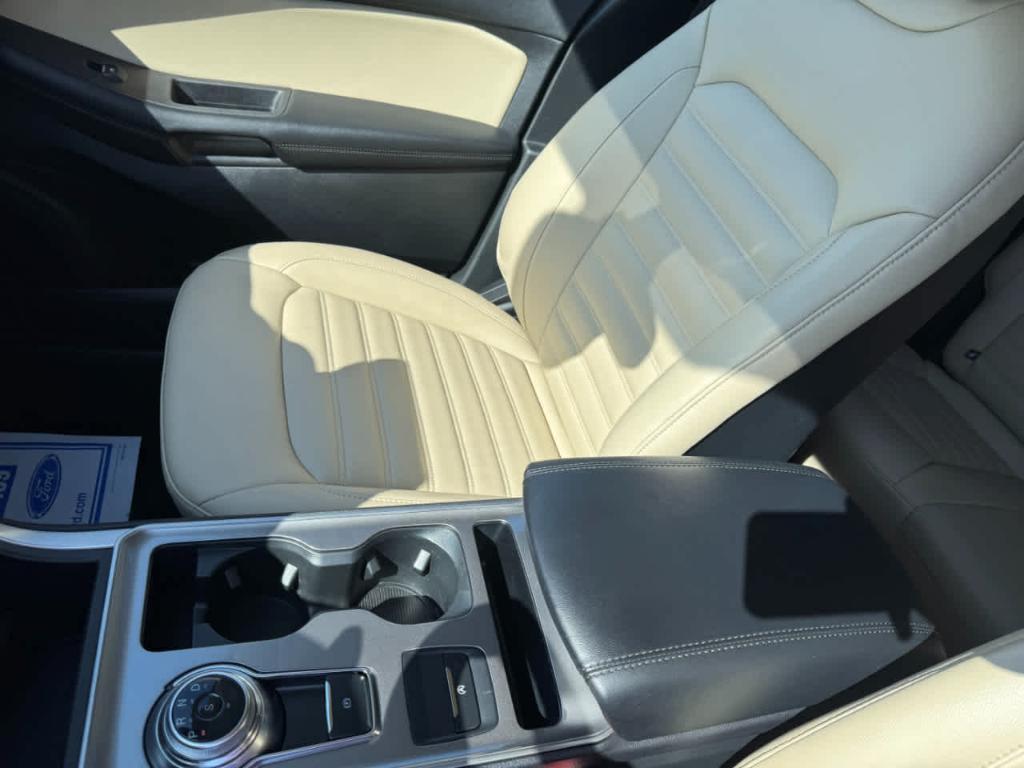 used 2024 Ford Edge car, priced at $27,500