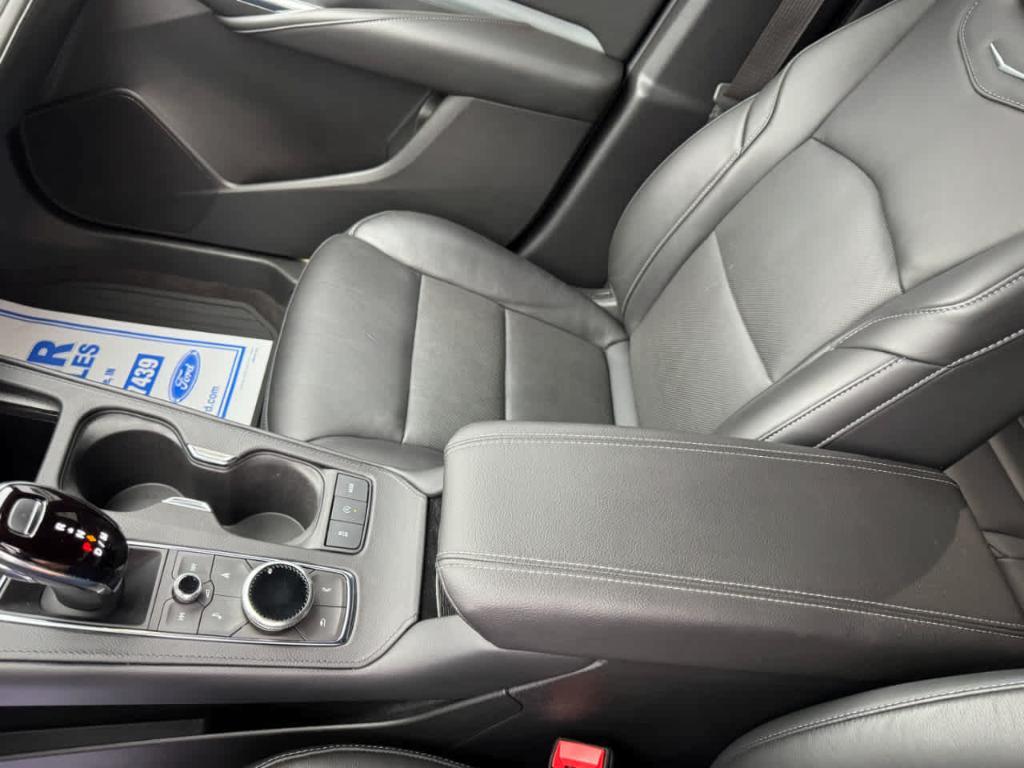 used 2023 Cadillac XT4 car, priced at $30,900